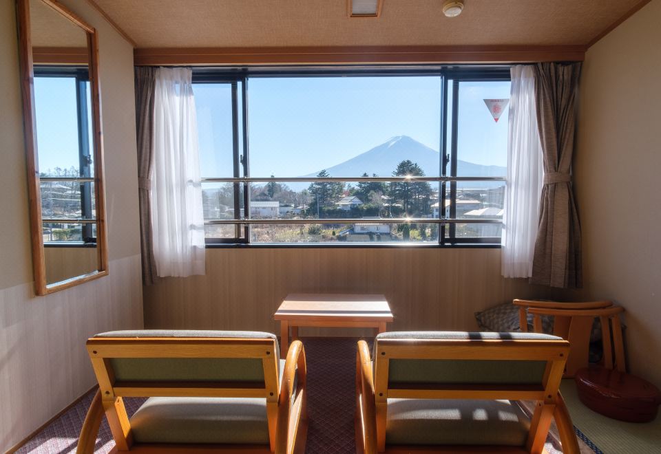 4/5F富士山景日式房10帖