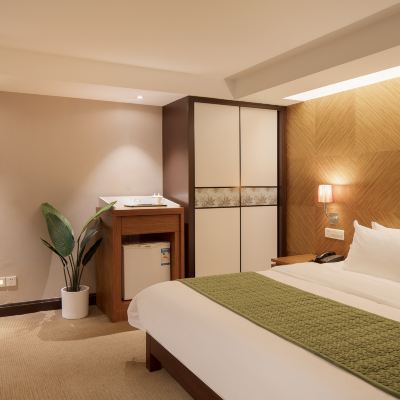 天際江景大床房（科勒潔具+保險櫃+長沙發+寫字檯） 重慶博頓美錦飯店（解放碑中心店）優惠