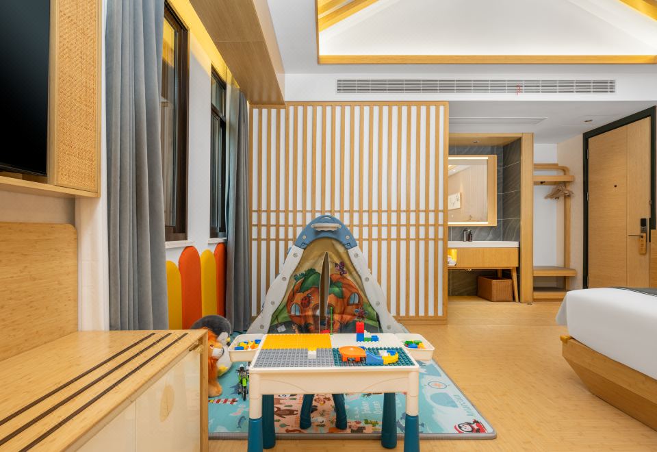 清蓮居家庭房 · 新中式風格+投屏電視+智能客控