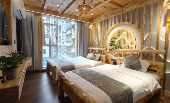 Home Inn Huayi Hotel (Wudangshan Jingqu Rukou Road) - Housity