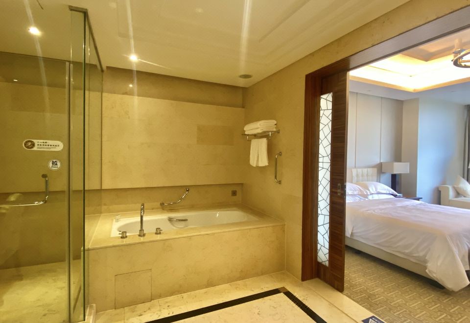 听涛2号阳台套房