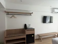 611 Hotel
