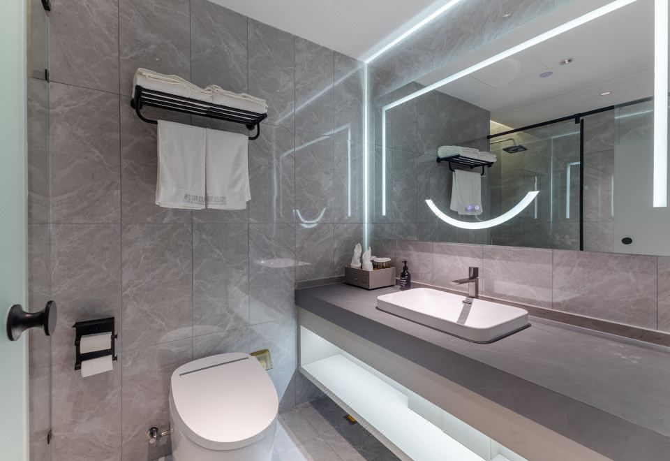 豪华双床房【55寸电视+智能马桶+落地窗】