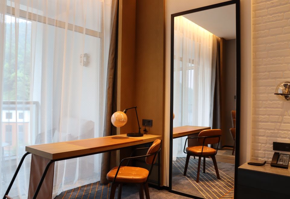 Four Points By Sheraton Qiandao LakeSuperior 2-bed Room