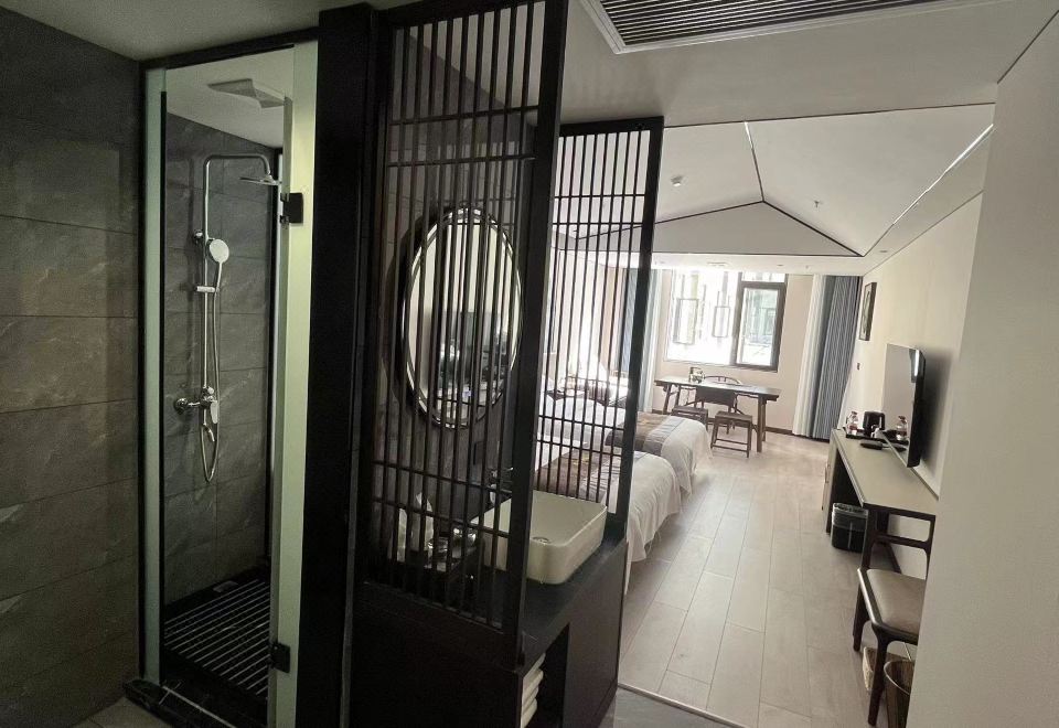 Qian Stream Grand HotelDeluxe Double Room