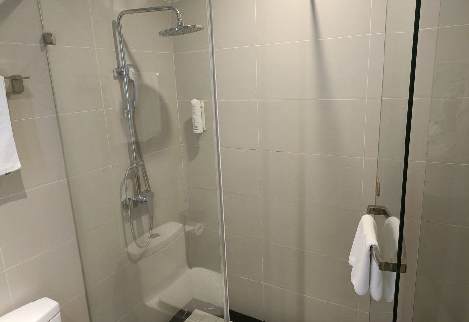 Homeinn Selected Hotel (Yibin Changning High-Speed Railway Station)2-bed Room