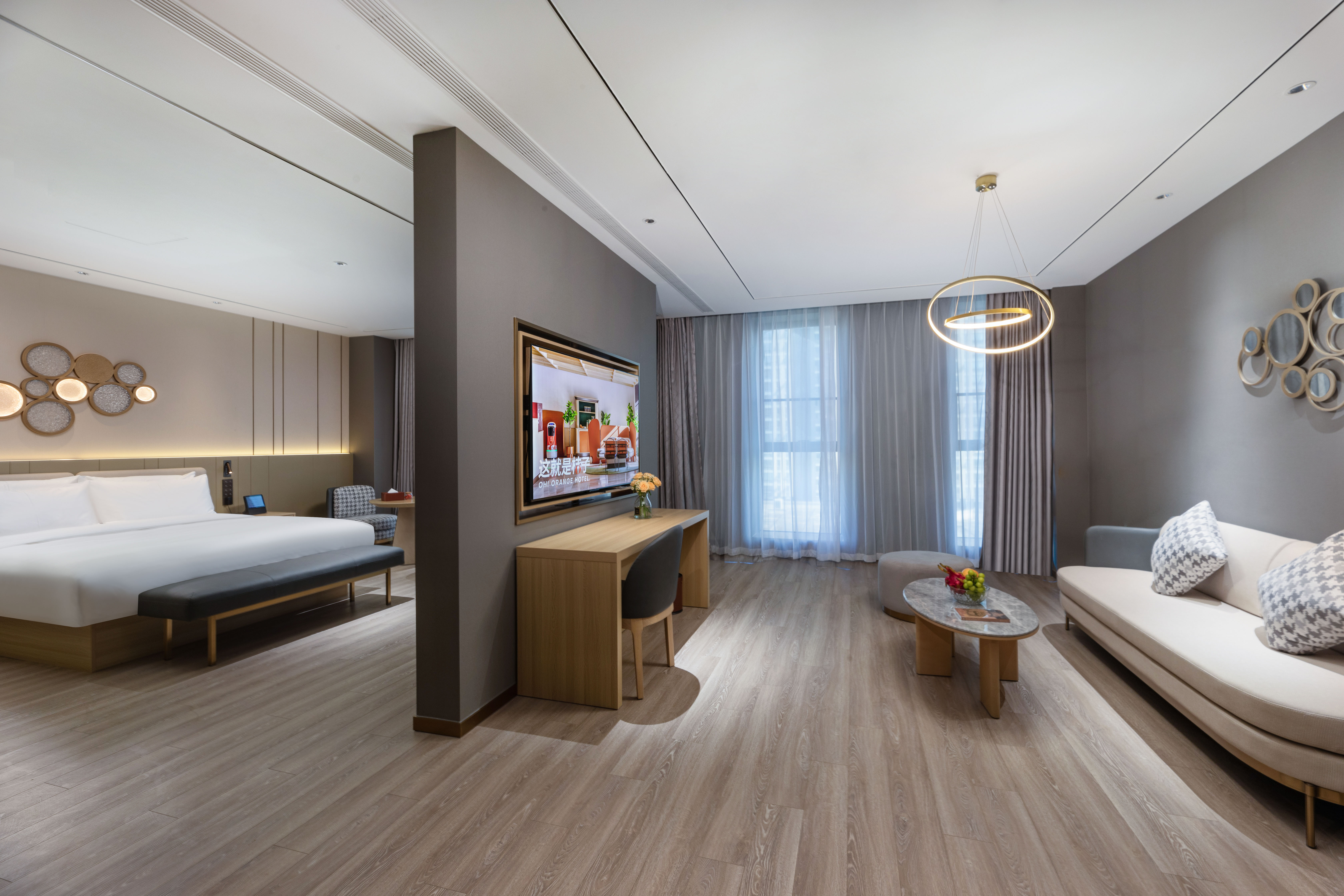 套房（智控+投屏+小冰箱+浴缸）