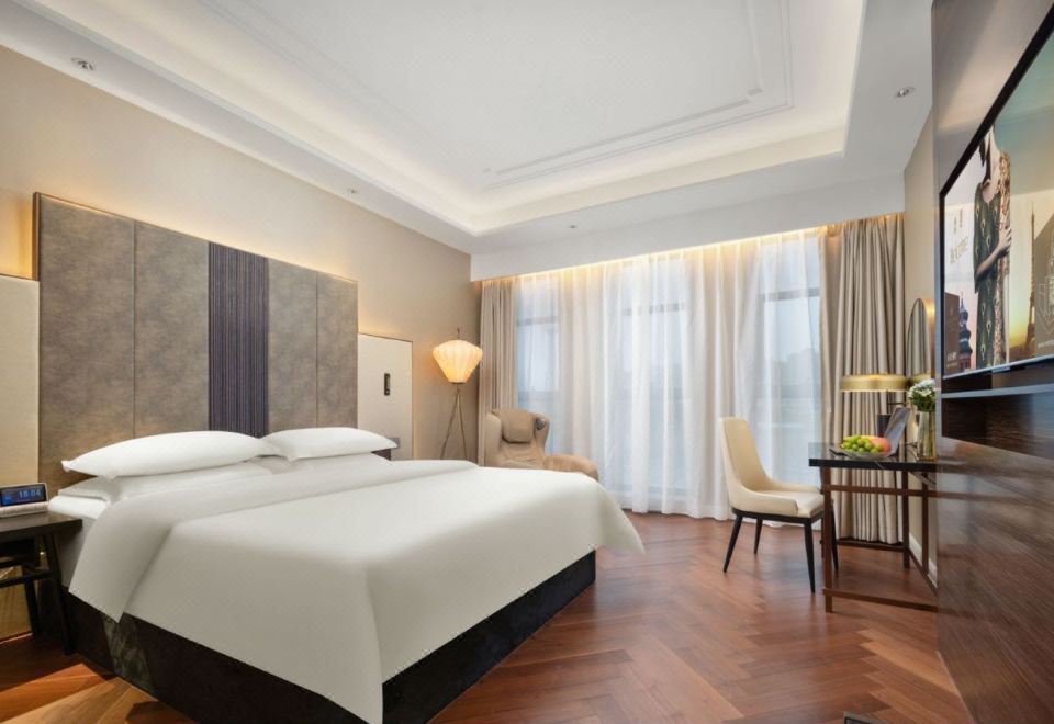 Elegant King Bed Room