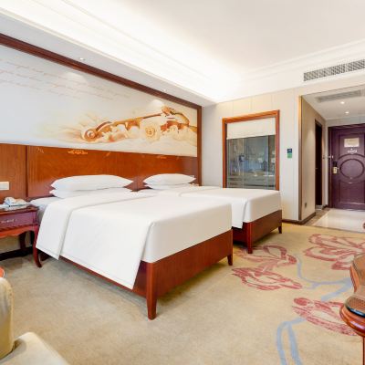 高級雙床房（寬敞明亮+精緻好眠） 維也納國際酒店（鹿寨店）優惠
