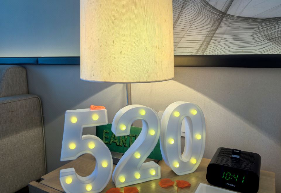 行政单间大床情侣客房