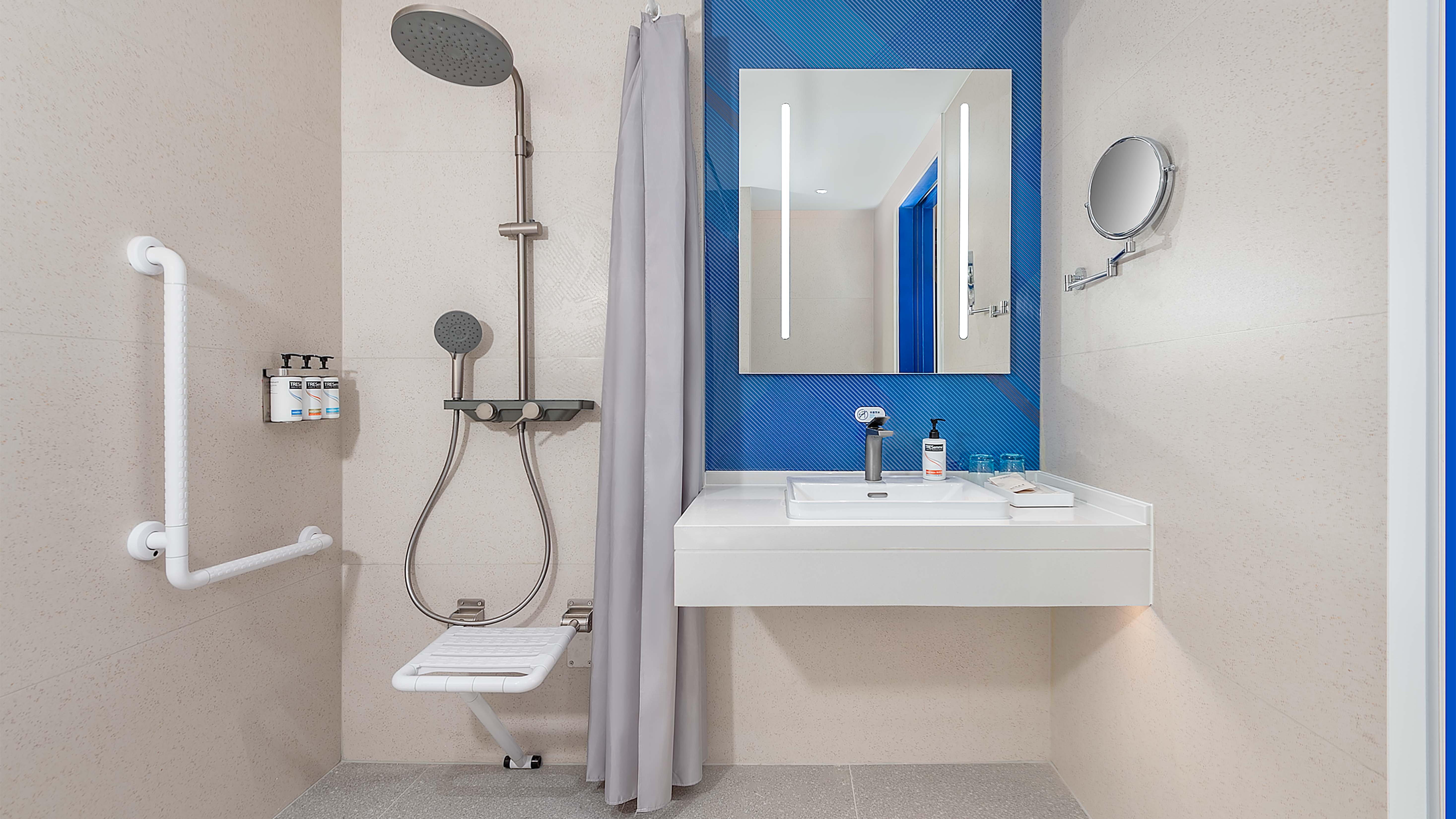 Holiday Inn Express Foshan New City, an IHG hotel高級房 超大床 無障礙