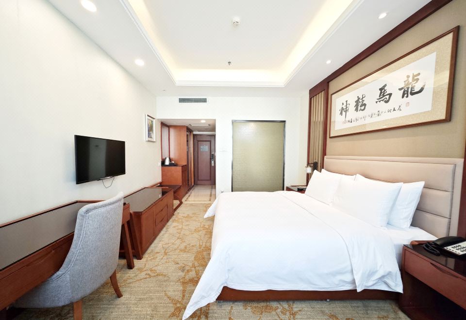 高级城景大床房『高层俯瞰城景?静谧休闲办公』