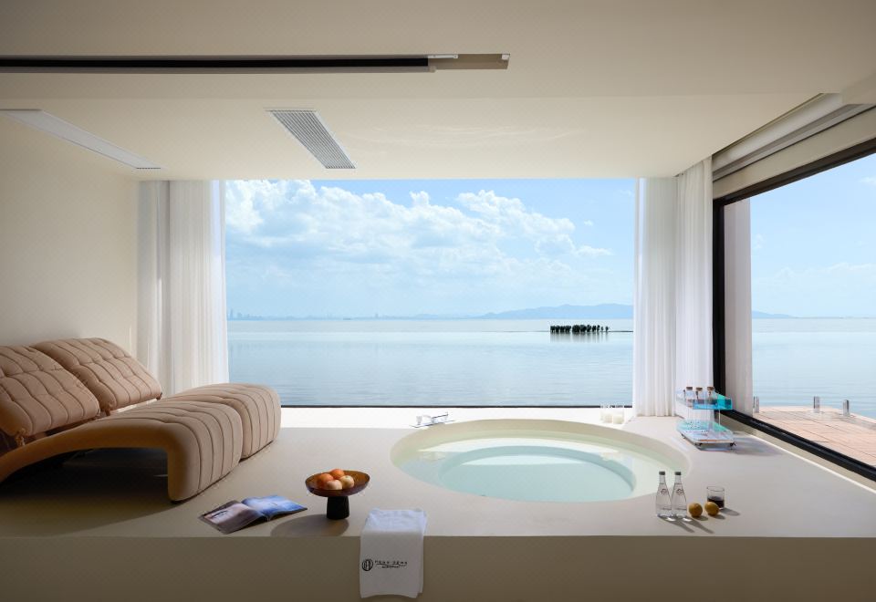 270°湖景大床房·CLUB302【私汤·全屋智能·观景露台】