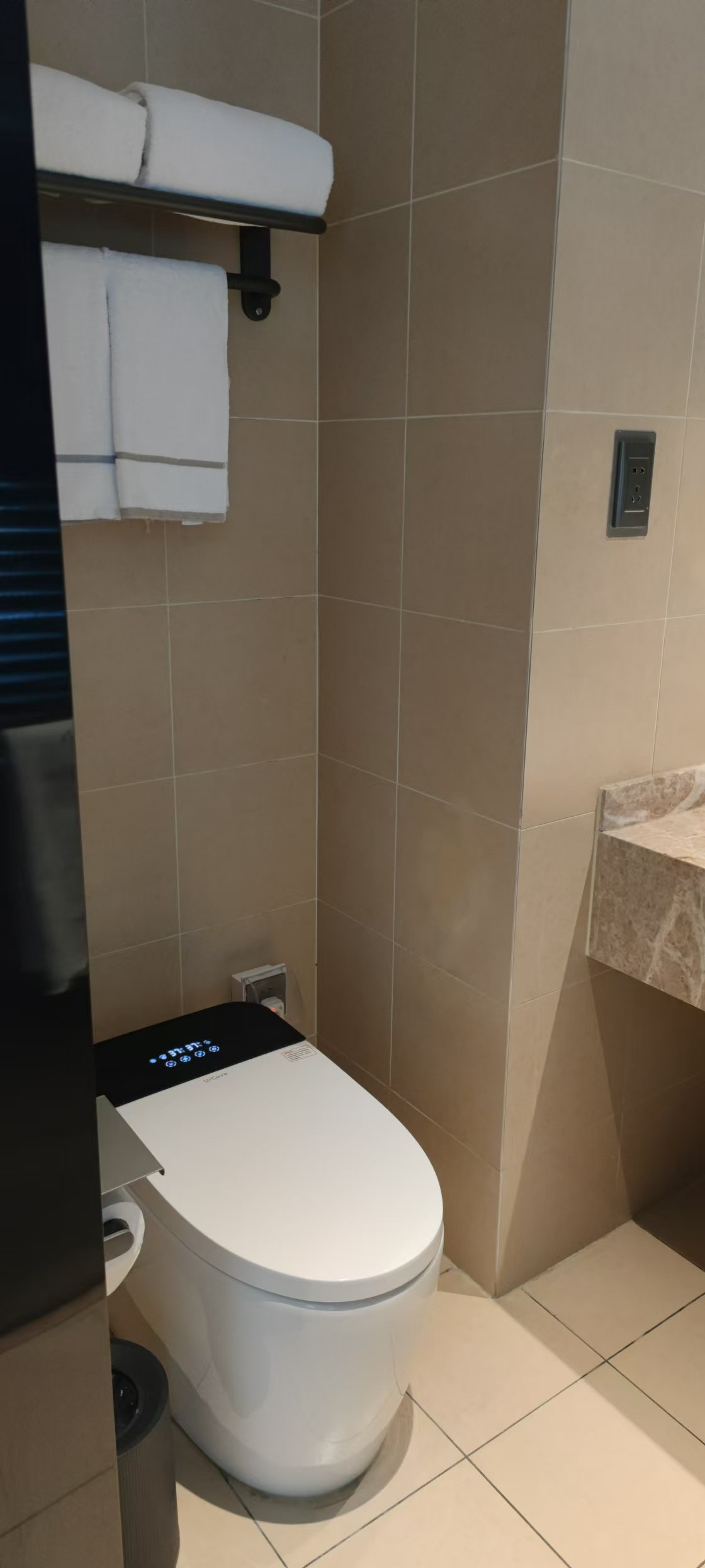 高级双床房（智能投屏+私享Coffee机+冰箱）