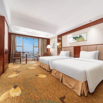 豪華雙床房【180°全視野落地窗｜治癒系慵懶大沙發】 東莞滙麗華酒店優惠