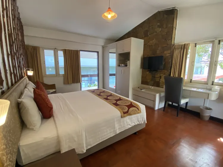 ซุพีเรียวิวสระว่ายน้ำ