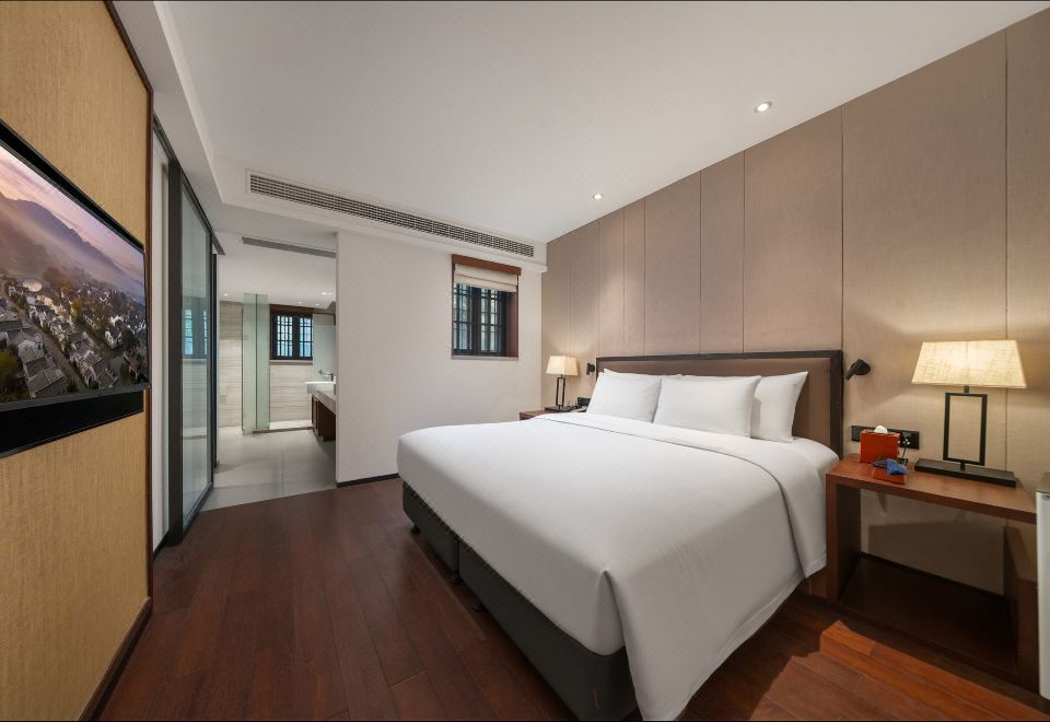 三卧室河景庭院别墅