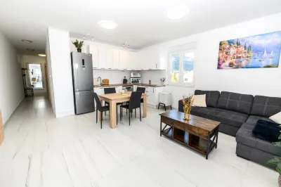 Apartment with Two Bedroom and Parking Hotel di 