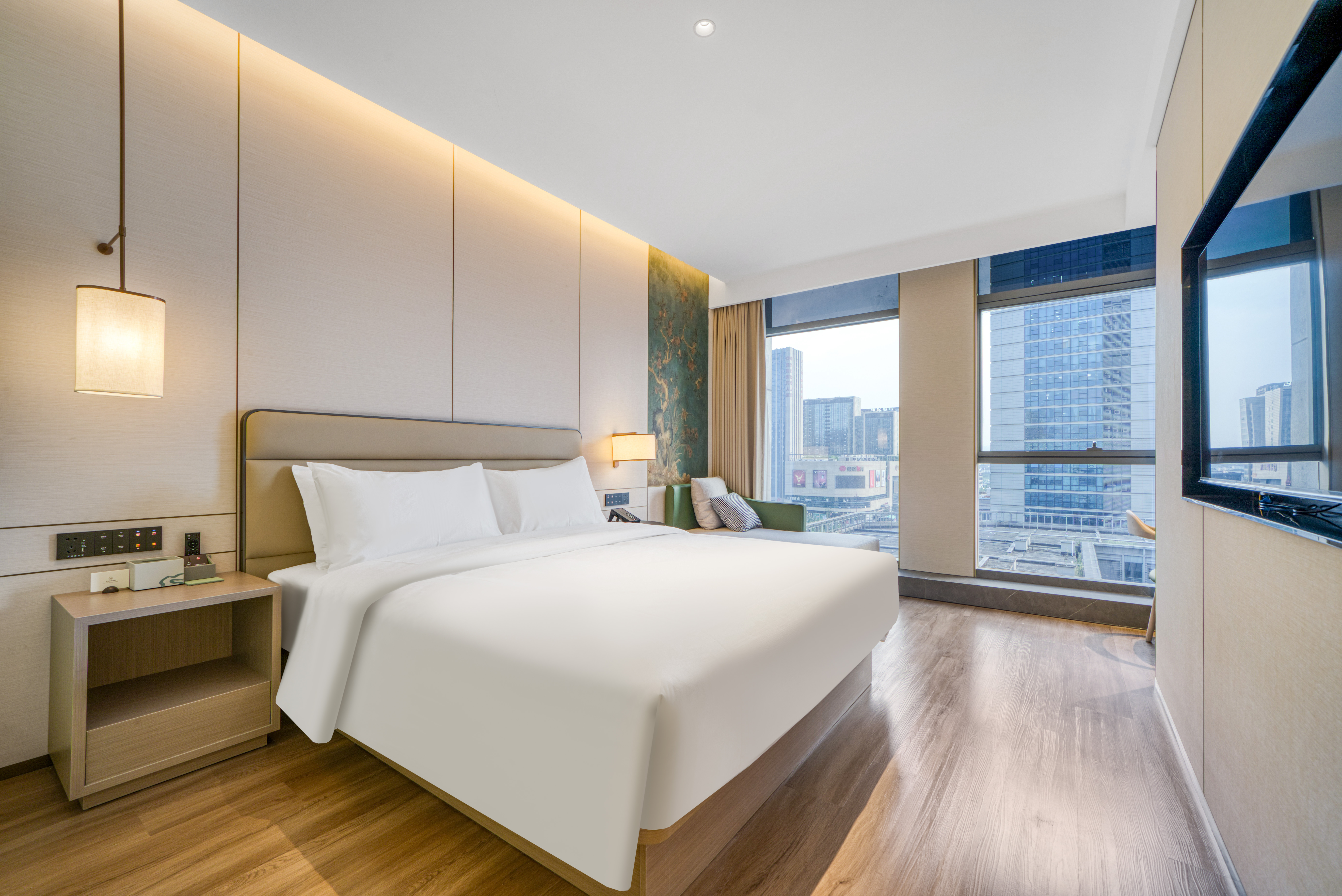 曼享行政大床房-智能客控+全景落地窗