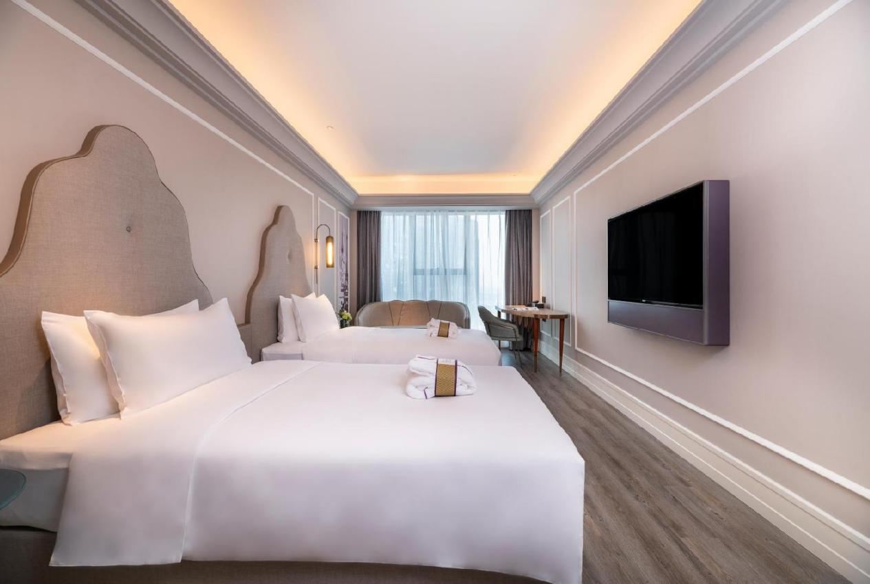 家庭房（落地窗+小冰箱+投屏电视）