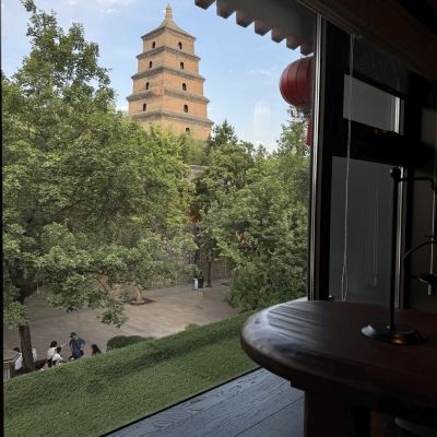 隱於市·毗塔雙床房（全景落地窗觀大雁塔景+浴缸） 執隱庭院飯店（西安大雁塔大唐不夜城店）優惠