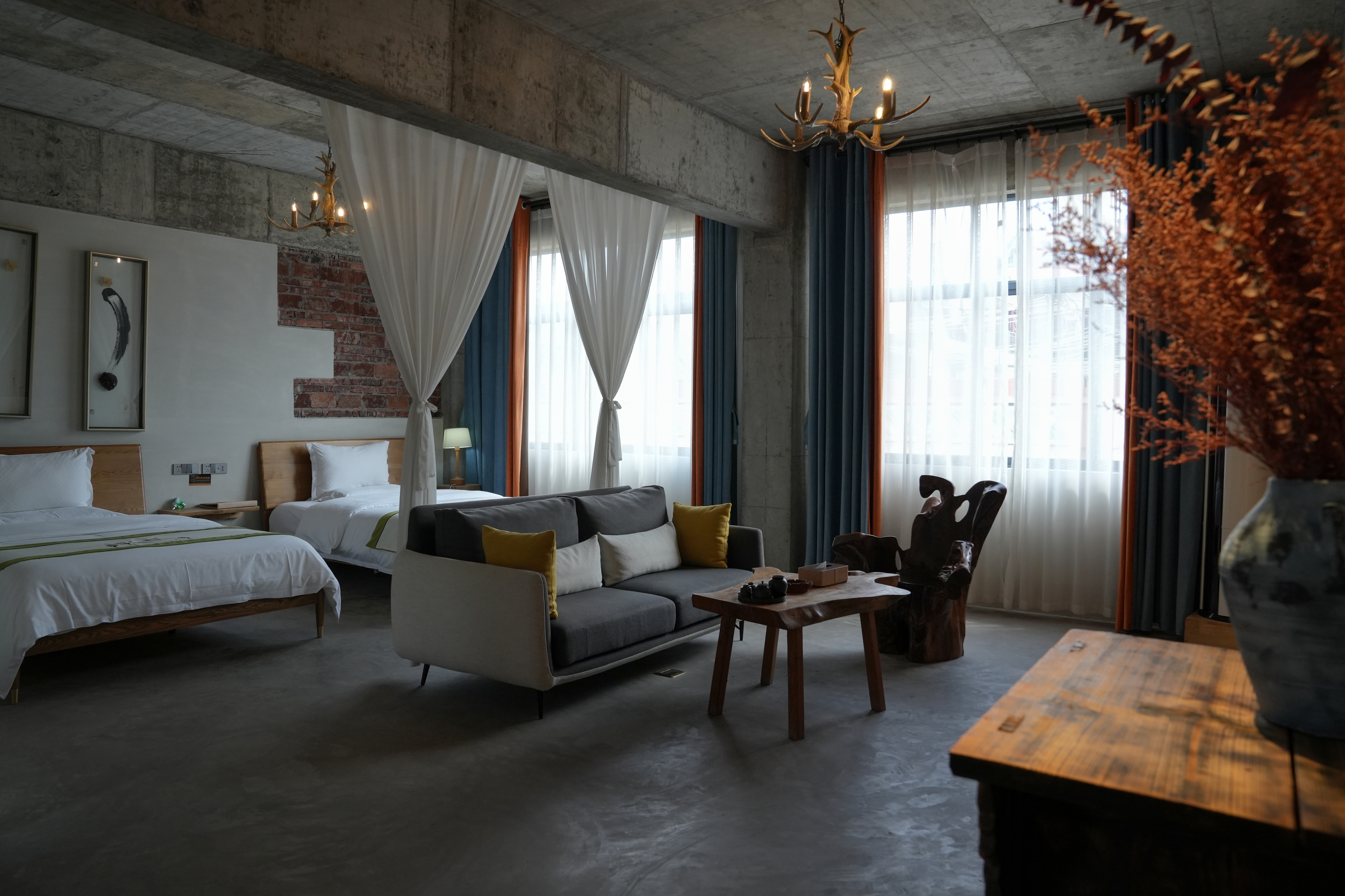 鳳凰花開雙床房