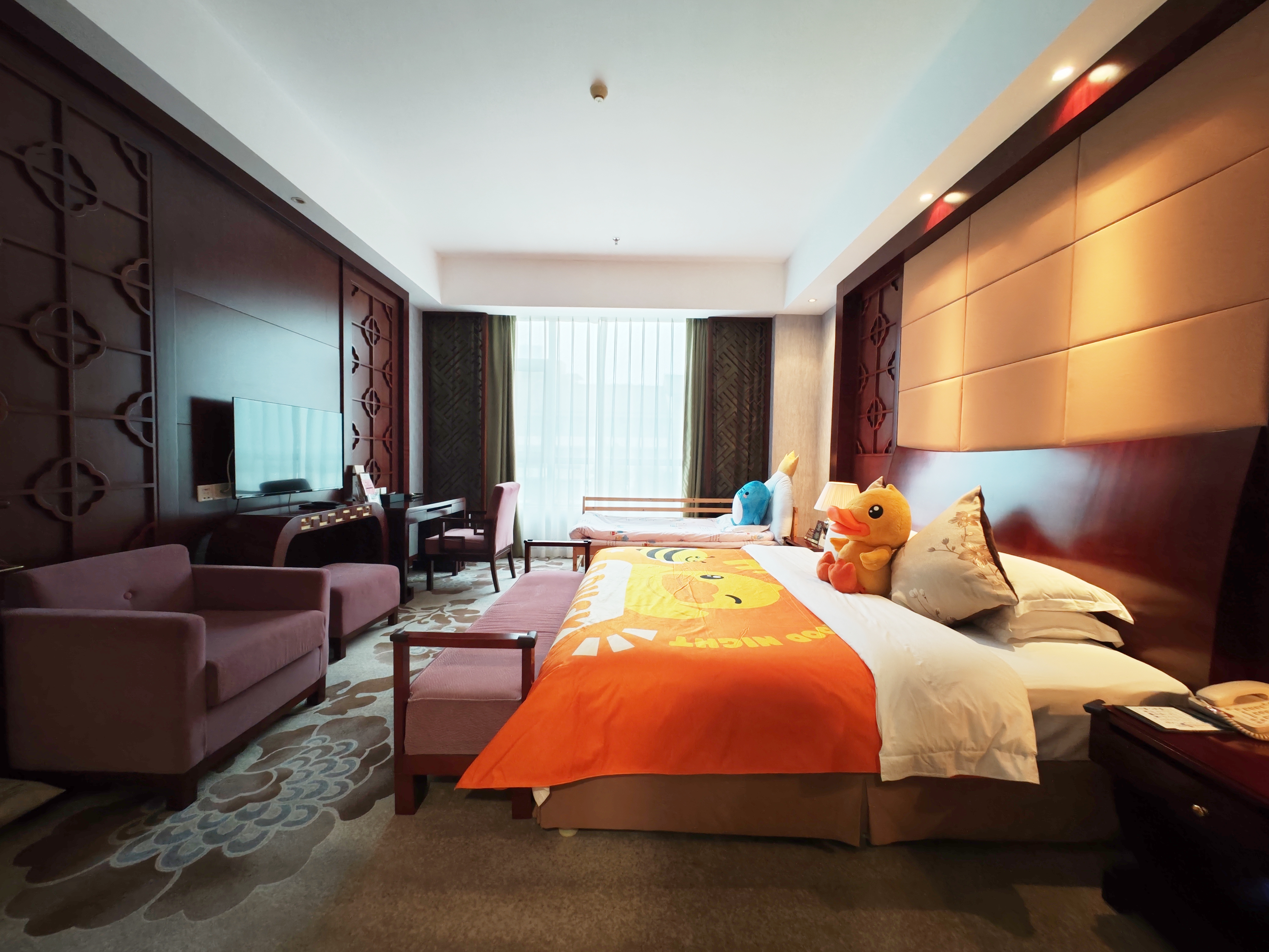 小黄鸭亲子主题房