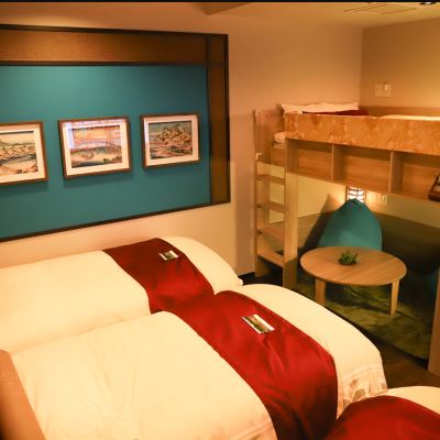 カジュアル4(ベッド3台+ロフトベッド1台) 禁煙 ホテルバリアンリゾートなんば道頓堀店 クーポン