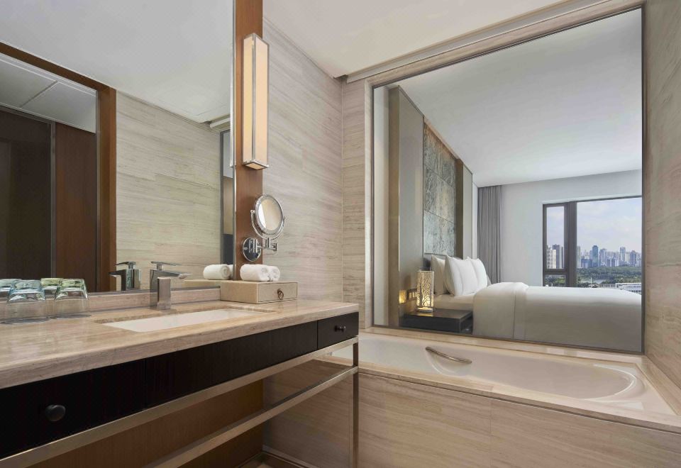 家庭雙臥灣景聯通房