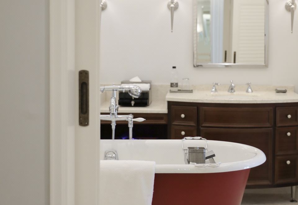 尊貴海景大床房