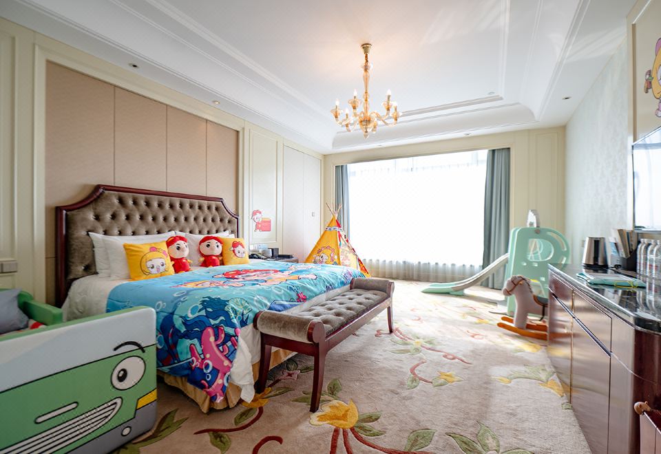 猪猪侠行政亲子房