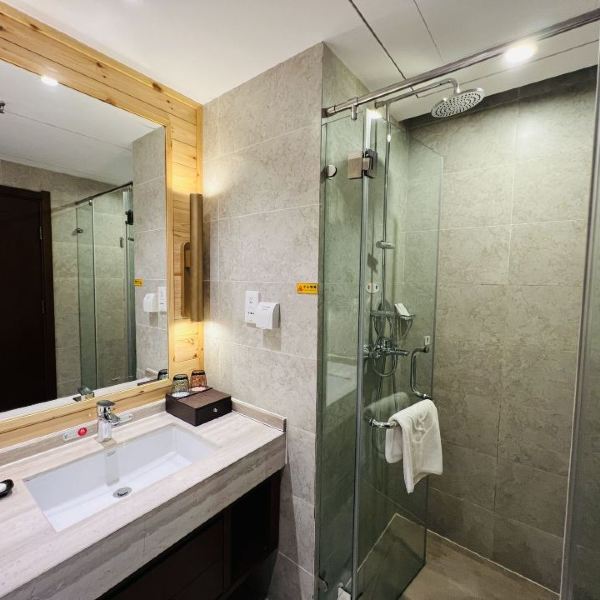 尊享复式家庭房