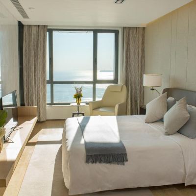 舒享海景雙臥套房（低樓層） 海逸國際飯店公寓（青島五四廣場店）優惠