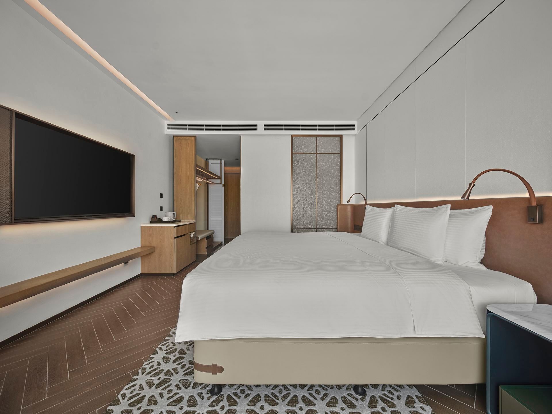 Deluxe Twin, Hollywood Bed