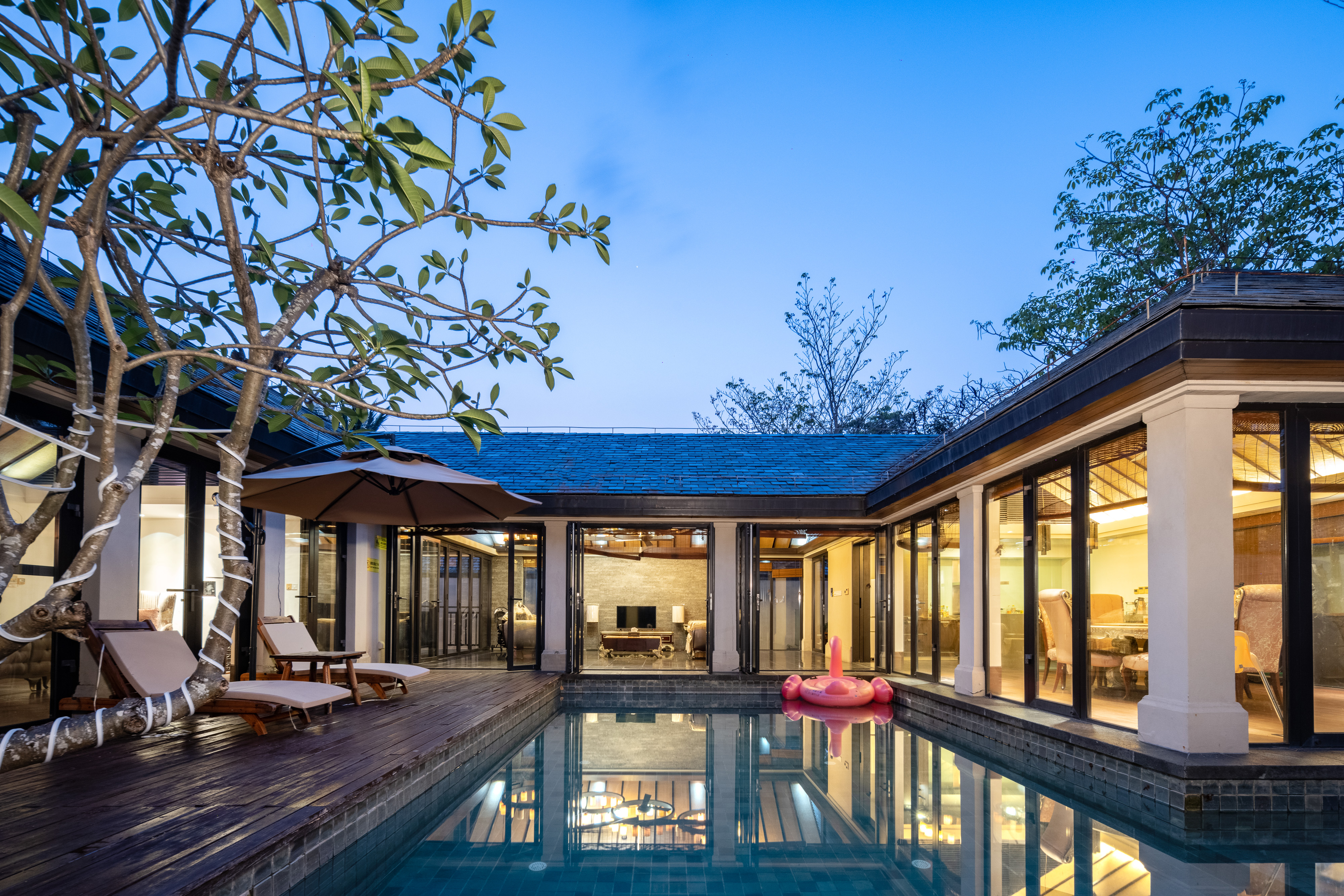 European-Style Villa - 3-Room (Pool)