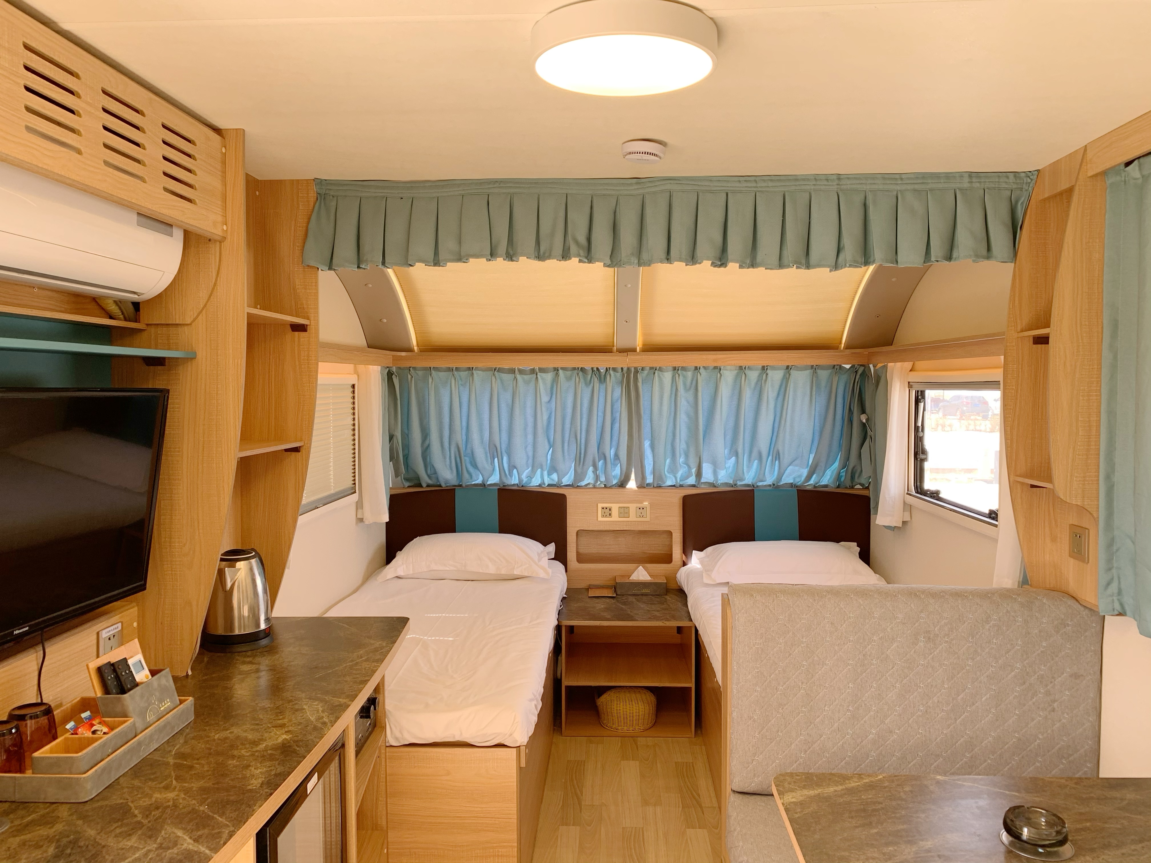 星湖秘境|房车供氧双床房-星空天幕