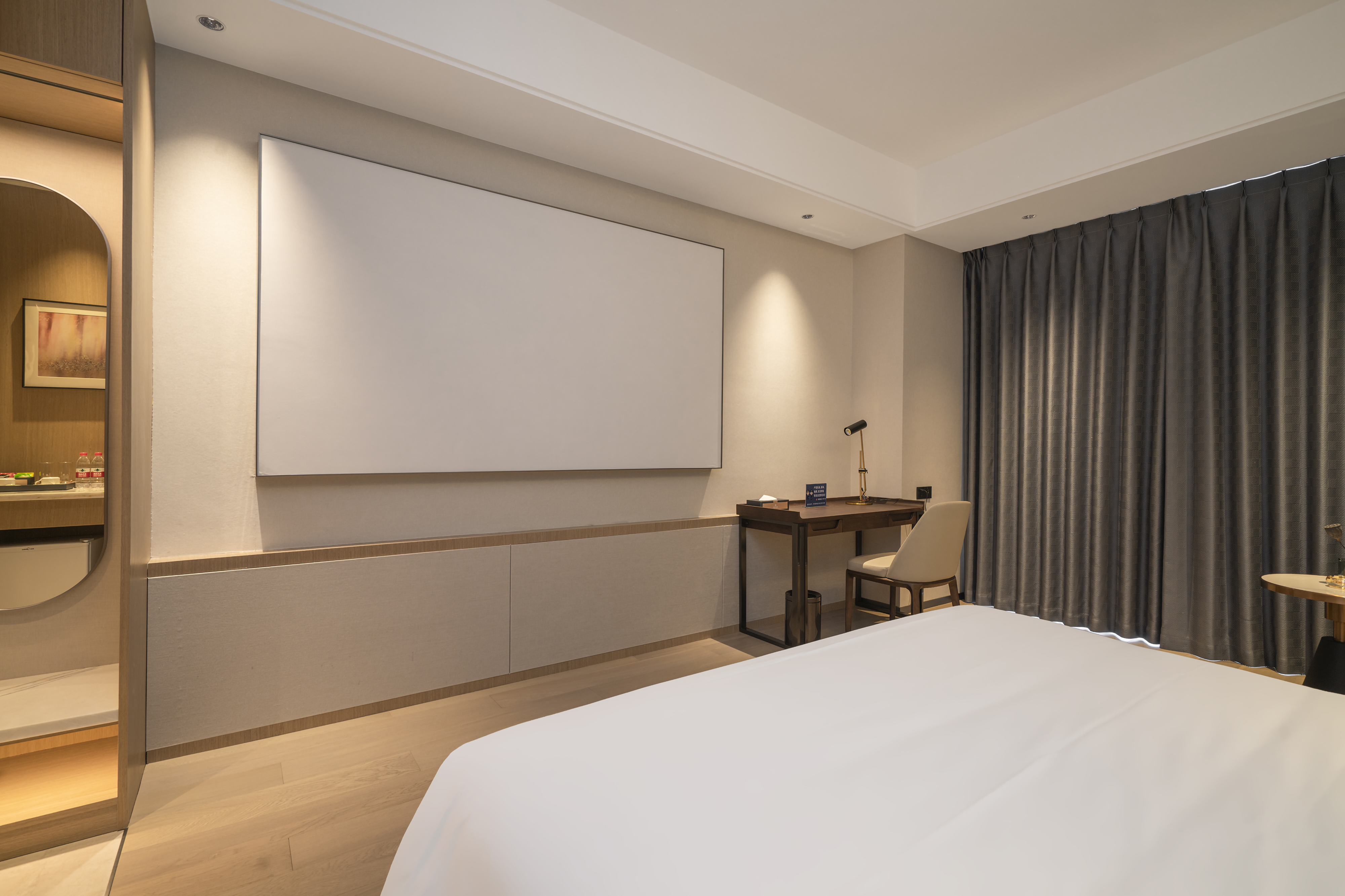 影视大床房【品牌巨幕投影+助眠床垫+羽绒恒温被芯】