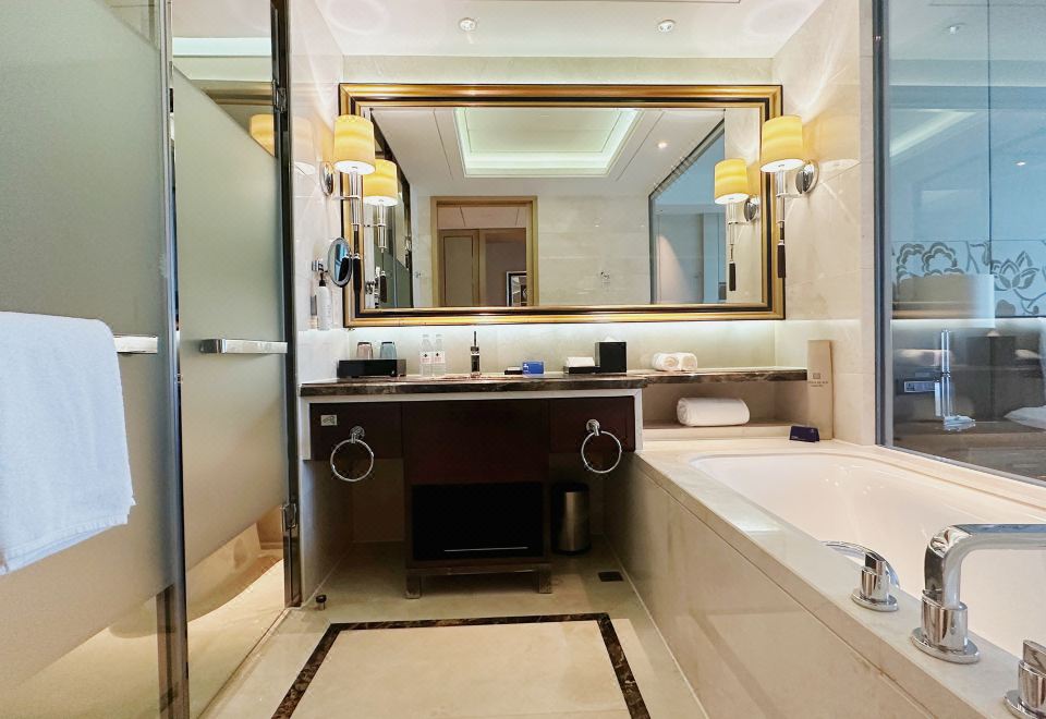 尊享智眠大床房（帶0壓床墊+可升降按摩床）