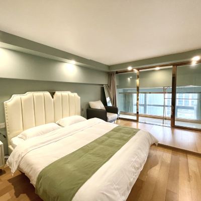 寬敞舒適複式大床套房（大冰箱+洗衣機） 廈門雲海·遇璽飯店公寓（五緣灣萬達店）優惠