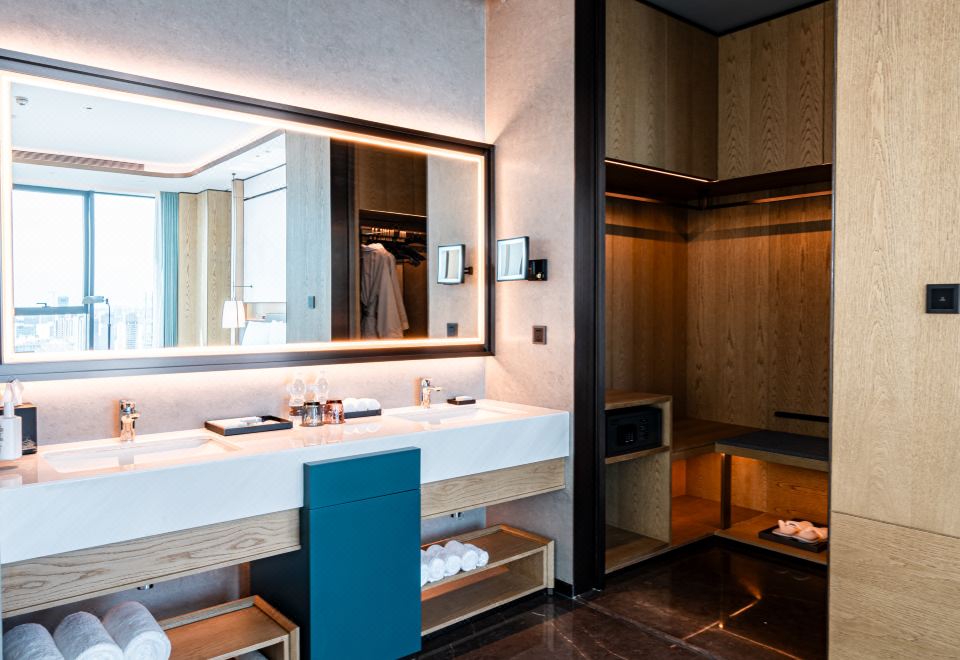 行政套房|独立会客厅+卧室|享云端视野尽揽城市天际线