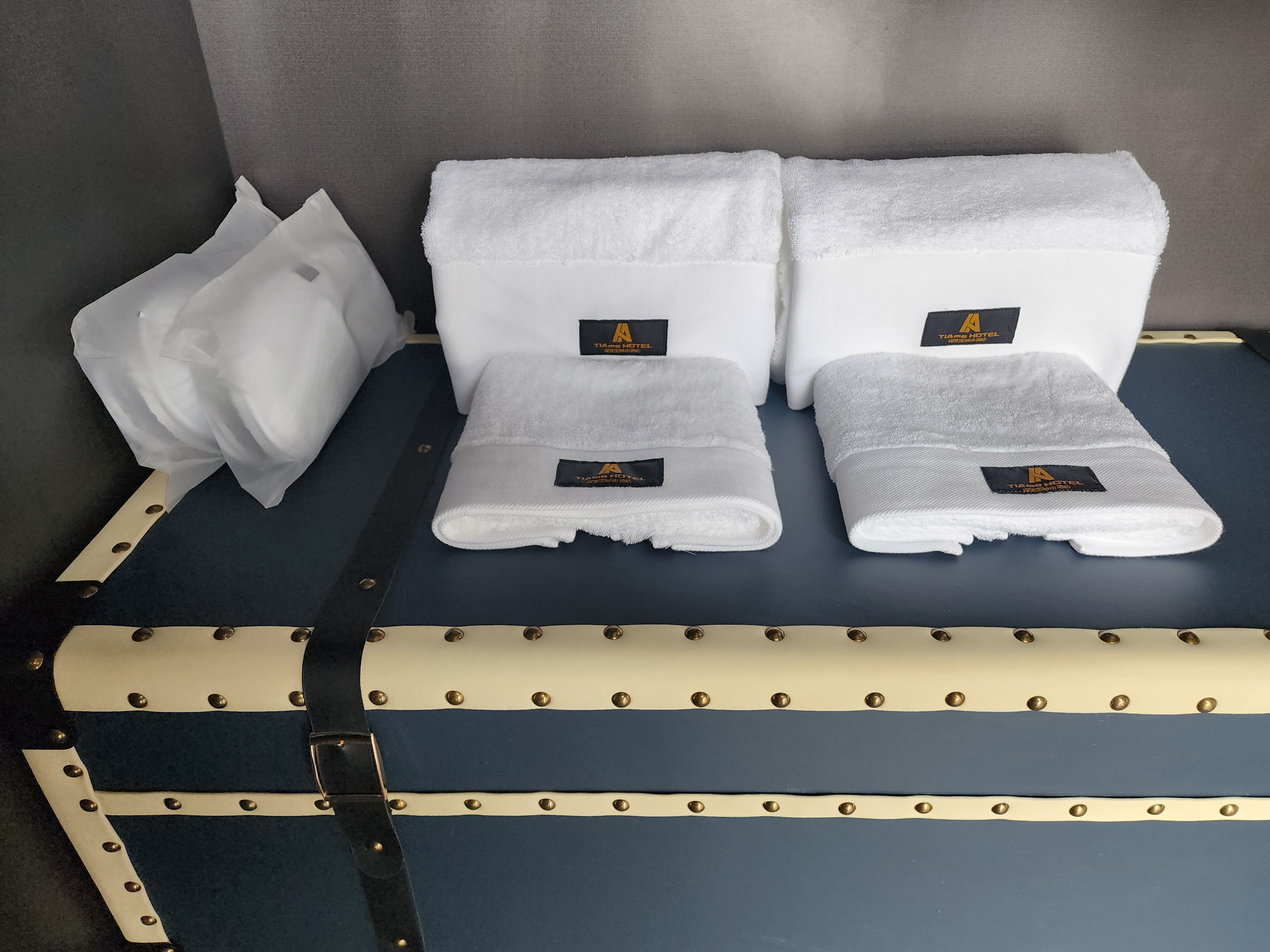 TiAmo复古式套房-浴缸[智能客控+芝华仕头等舱床垫+全套科勒衞浴]