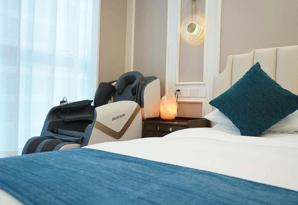 心颐养生双床套房 养生盐灯+全自动智能按摩椅