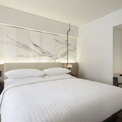 プレミアム広めキングルーム（禁煙） コートヤード・マリオット 銀座東武ホテル クーポン