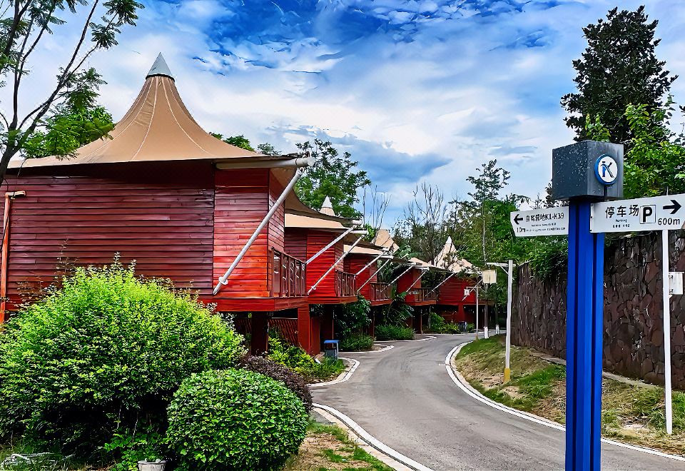 Ningnan Kaidilira Wenquan Wellness Resort CampFeatured Tent (Double Bed)