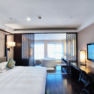 尊享浴缸特大床房+概念設計+全景落地窗+浪漫浴缸 杭州東站滙和君亭飯店優惠