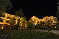 Minshan Kaga Hot Spring Hotel Hotel di 
