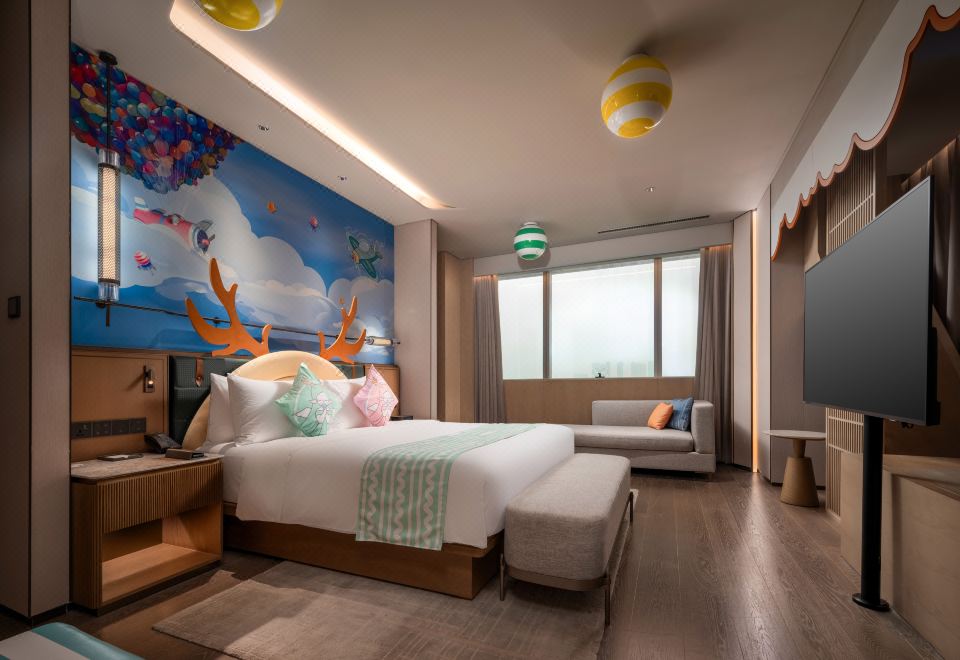 Yangzi River International Conference CenterCandy House Theme Two-Bedroom River-View Suite