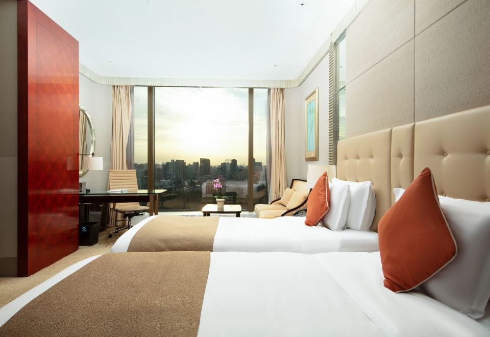 豪华湖景双床房