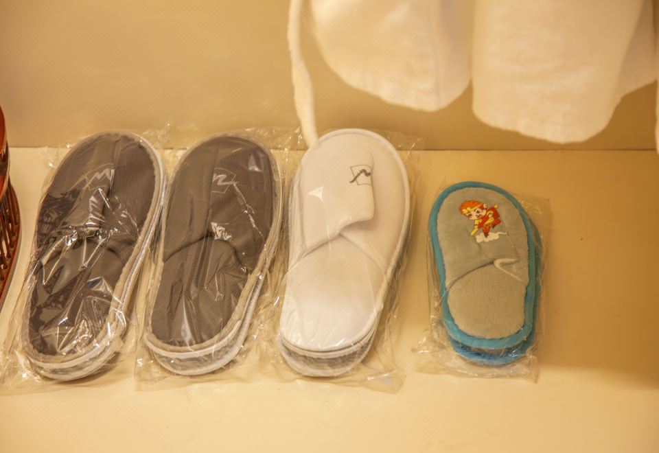 豪华家庭城景亲子房【小童帐篷滑梯+玩具图书+星空灯】