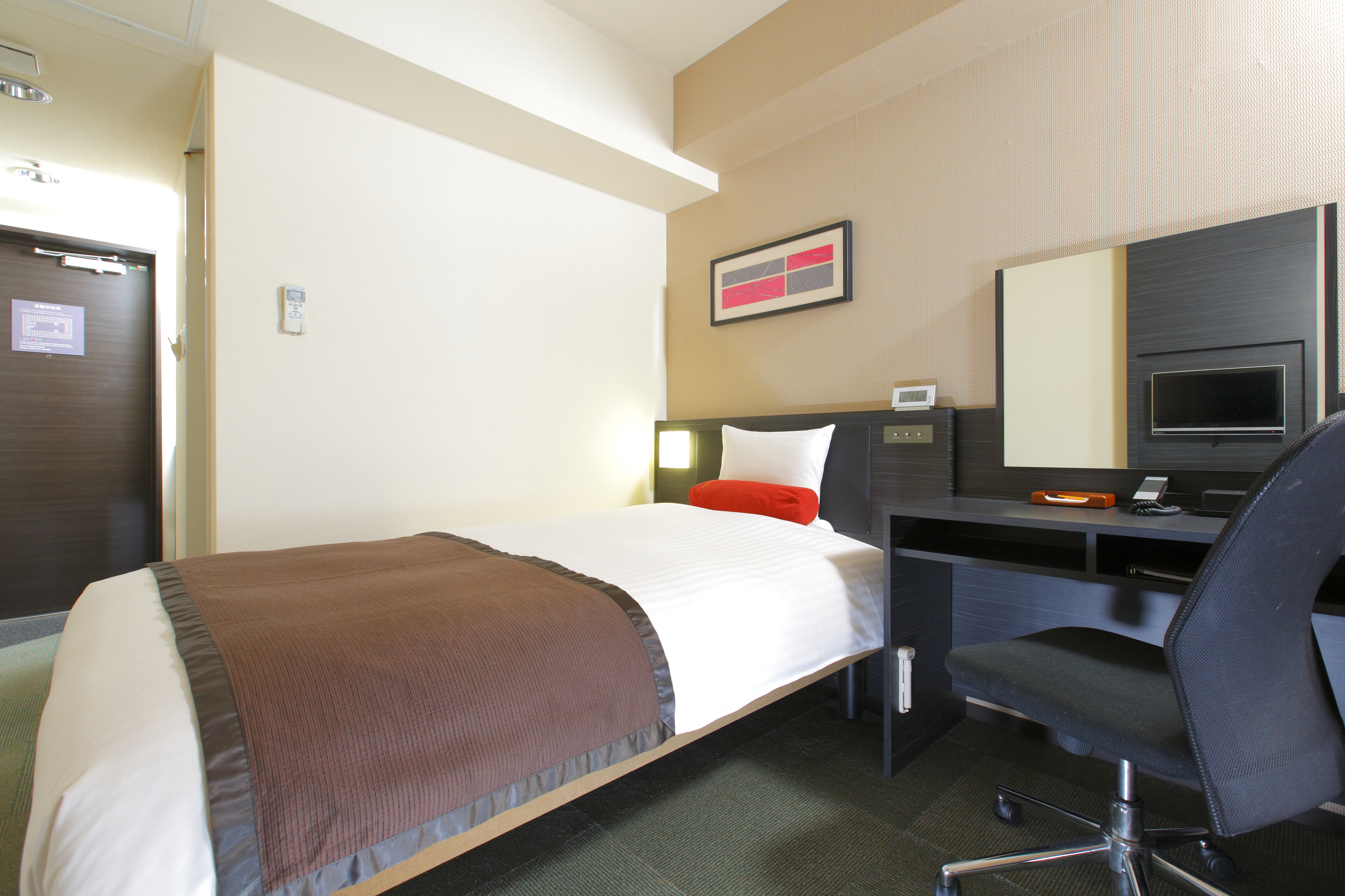 标准小型双人床房 可吸烟